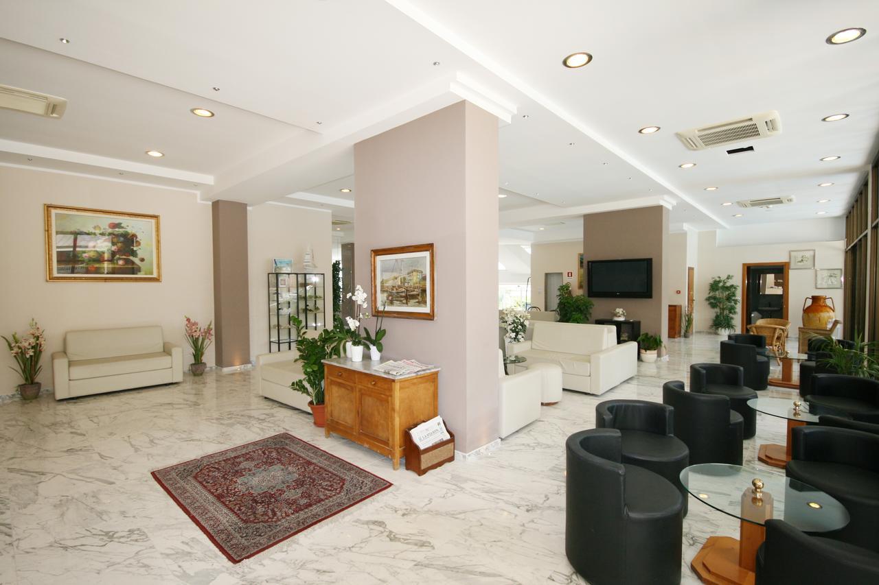 Excelsior Hotel 3*